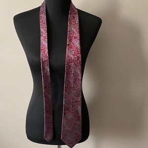 Strathmore by Richman Vintage Paisley Silk Tie Red Blue Gray